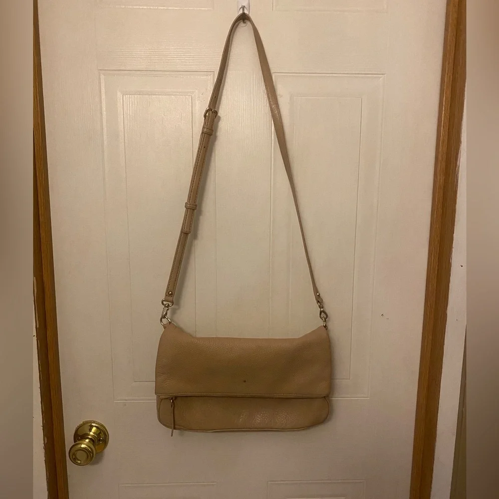 VTG kate spade Light Beige Fold-Over Pebbled Leather Crossbody